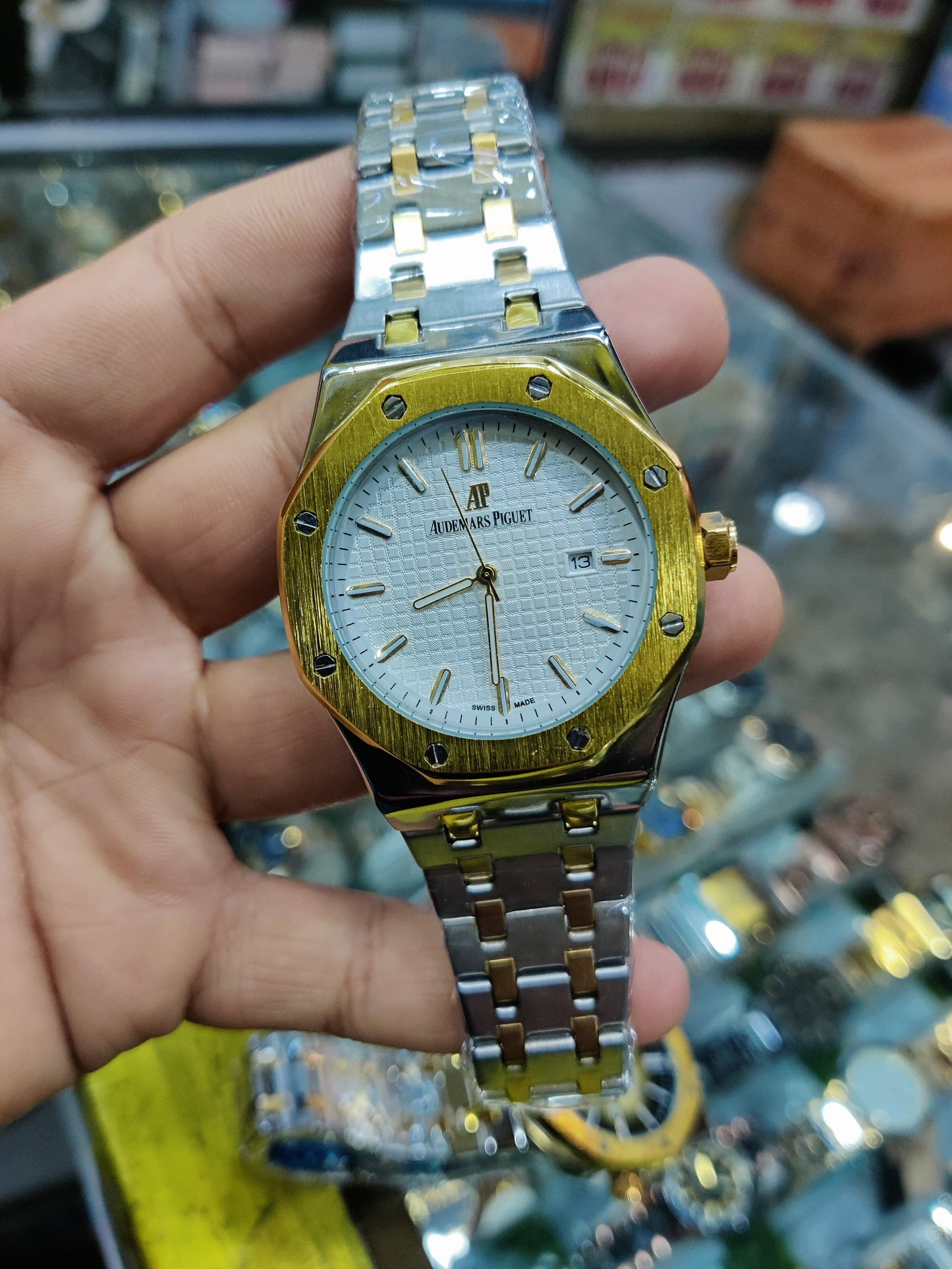 Audemars Piguet Royal Style Watch – Available in Multiple Colors