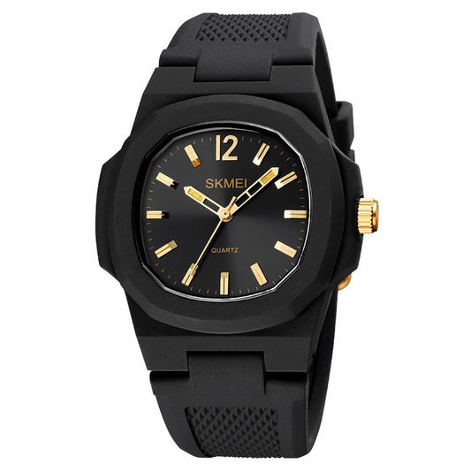 SKMEI All Black Watch – Sleek Design with Durable Rubber Straps